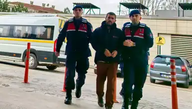 Oğlu Annesini Tehdit Ederek Parasını Çaldı