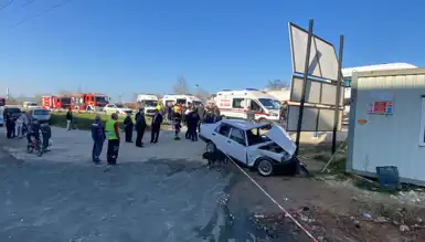 Ağır TIR-Otomobil Kazası: 6 Yaralı, 1'i Kritik Durumda
