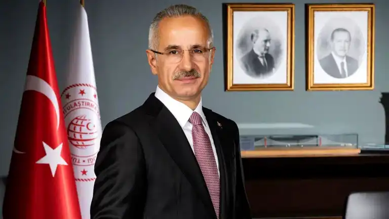 Uraloğlu: Deprem ve 5G'den Sosyal Medya'ya!